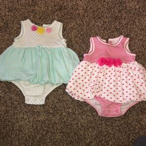 2 rompers